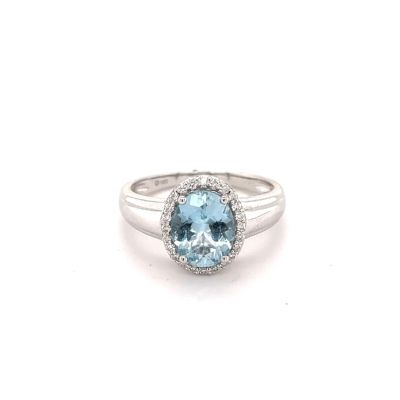 14Kt White Gold Aquamarine and Diamond Ring