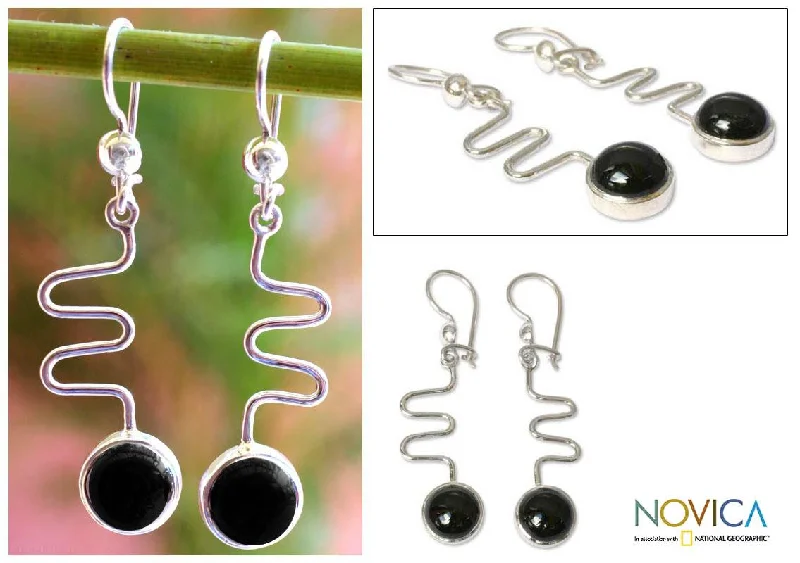 Handmade Sterling Silver 'New Love' Black Spinel Earrings (Guatemala)