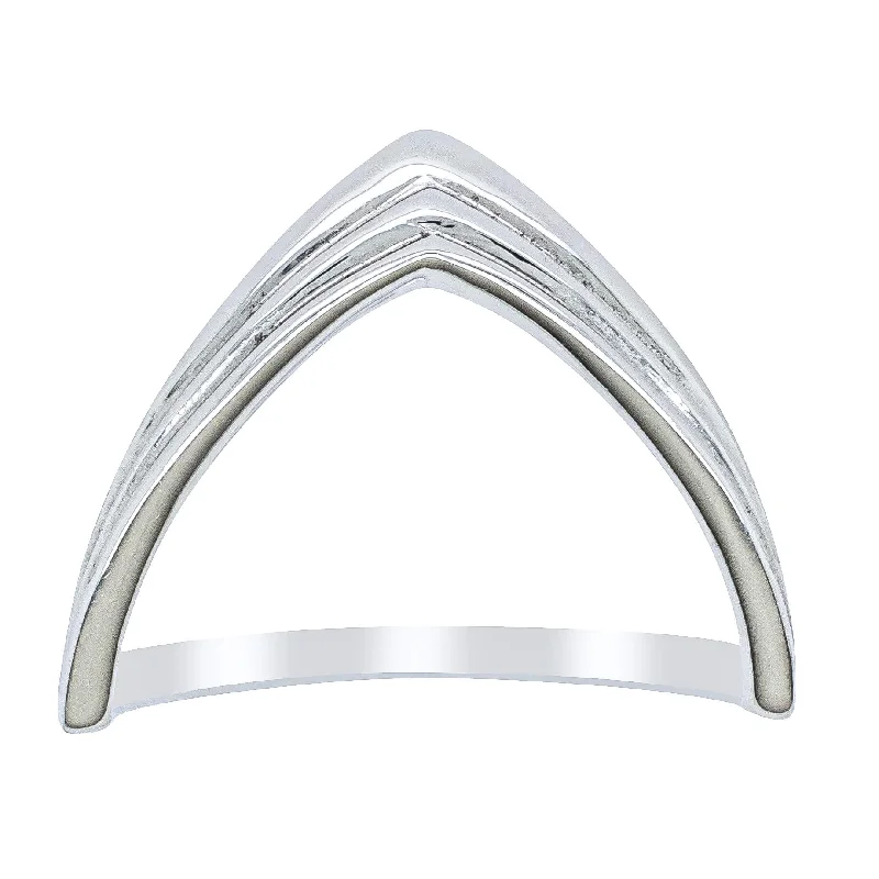 18ct White Gold Chevron Ring