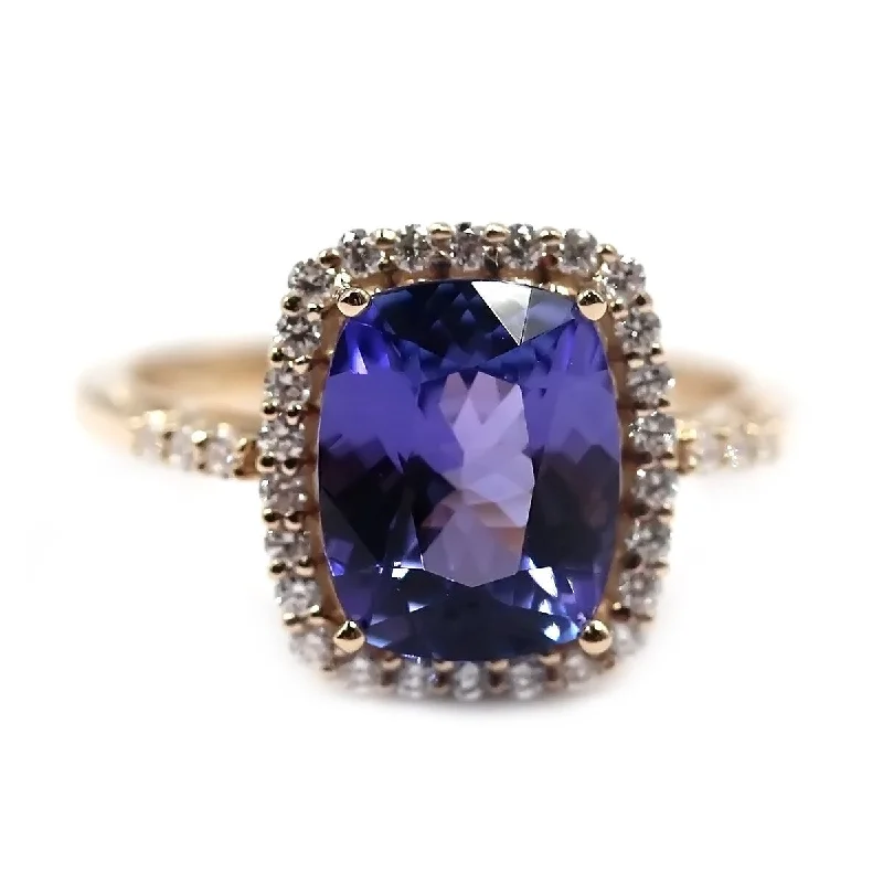 14Kt Yellow Gold Tanzanite and Diamond Ring