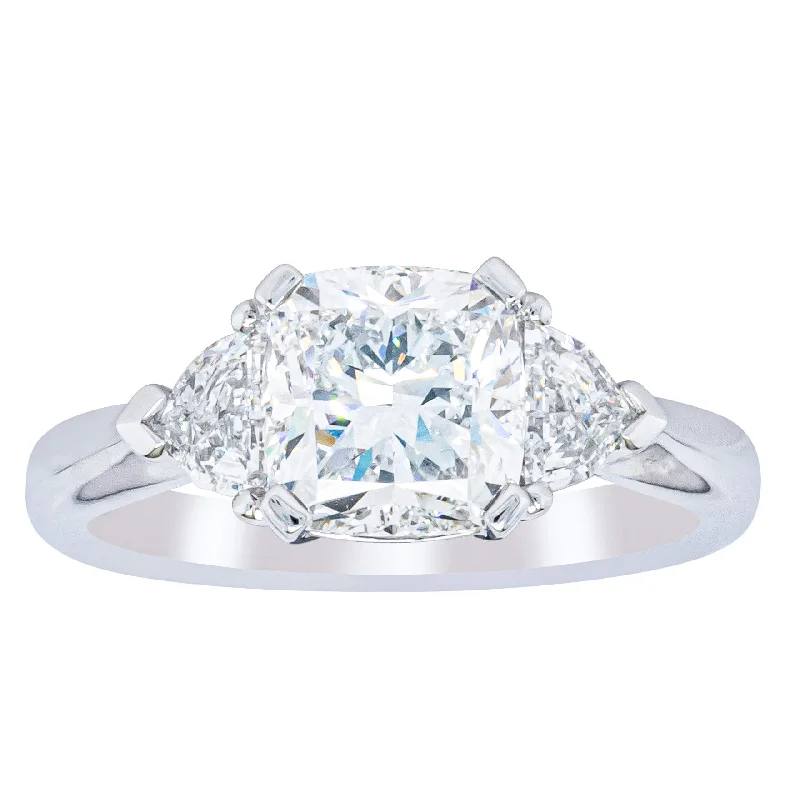 18ct White Gold 2.00ct Cushion Cut Diamond Ring